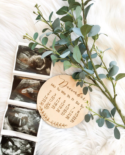 Pregnancy Announcement Disc | Wood Milestone Disc | Pregnancy | Baby Gear | Pregnancy Photos | Wooden Baby Decor | Wood Calendar | Engraved