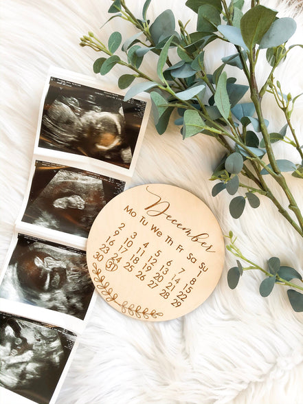Pregnancy Announcement Disc | Wood Milestone Disc | Pregnancy | Baby Gear | Pregnancy Photos | Wooden Baby Decor | Wood Calendar | Engraved