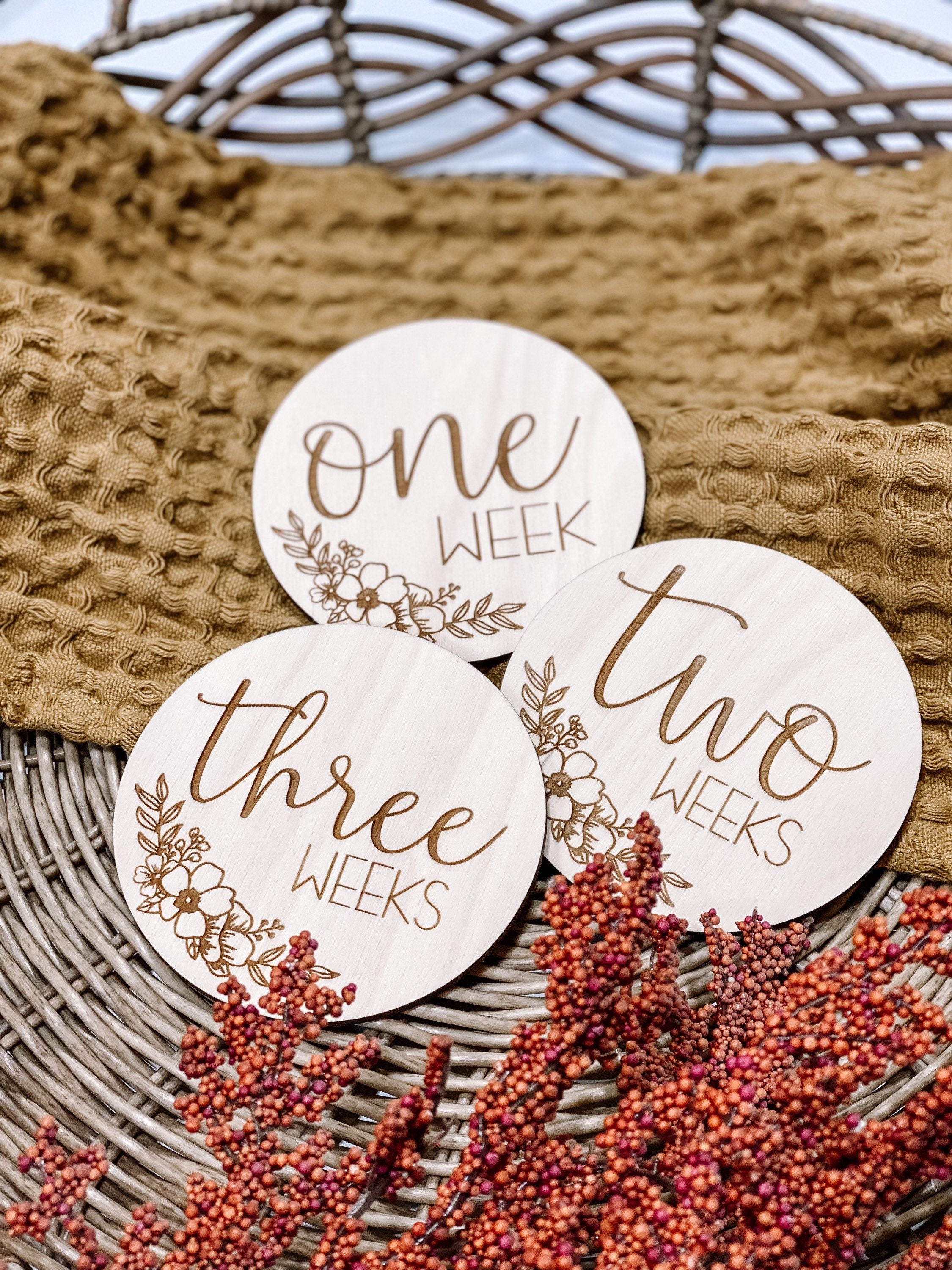 Floral Baby Milestone Cards | Baby Shower Gift | Baby Milestone Photos | Nursery | Wooden Baby Milestone Cards | Birth Announcement | Wood