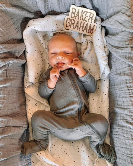 Baby Milestones | Baby Shower Gift | Baby Milestone Photos | New Baby Gift | Nursery | Wooden Baby Milestone Cards | Birth Announcement |