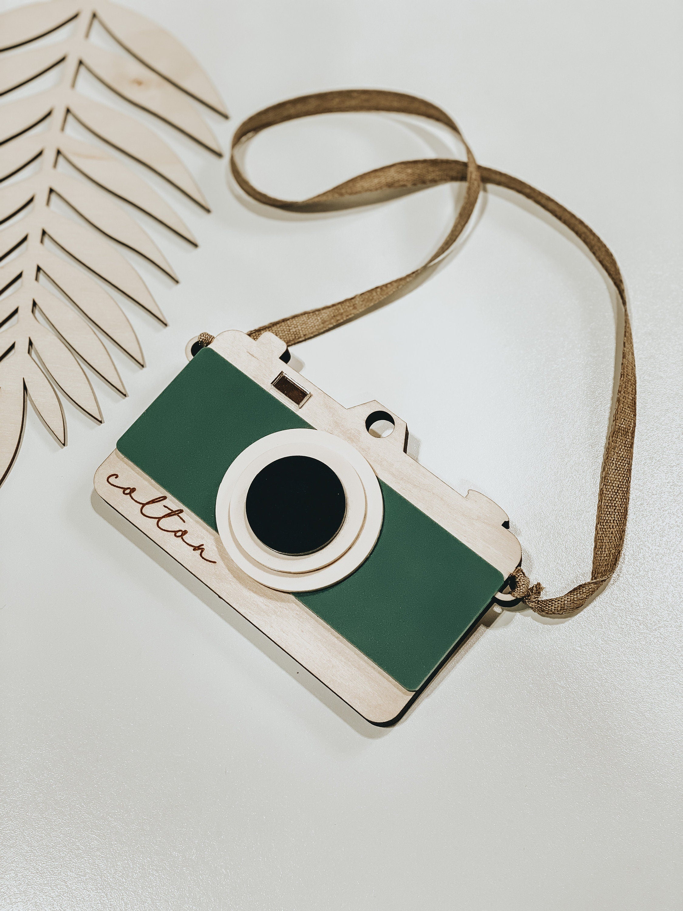 Montessori Wooden Toy Camera  Personalized Pretend Play with Acrylic Details | Laser Cut Birch Camera with Strap & Viewfinder | Custom Gift