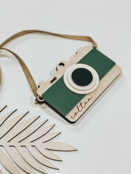 Montessori Wooden Toy Camera  Personalized Pretend Play with Acrylic Details | Laser Cut Birch Camera with Strap & Viewfinder | Custom Gift
