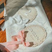vintage inspired milestones | baby milstone | monthly milestone | personalized baby sign | Birth announcement | baby shower | new baby