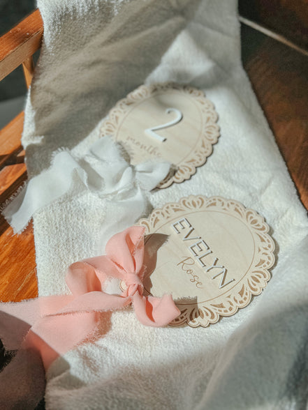 vintage inspired milestones | baby milstone | monthly milestone | personalized baby sign | Birth announcement | baby shower | new baby
