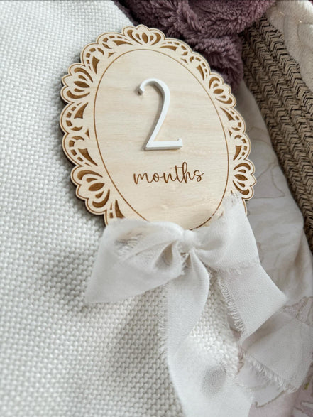 vintage inspired milestones | baby milstone | monthly milestone | personalized baby sign | Birth announcement | baby shower | new baby