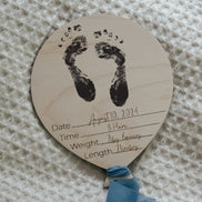 Footprint Balloons | Balloon Birth Announcement | birth stats | Baby Shower gift | Boho Baby | Wooden Milestone | Newborn | Pregnancy